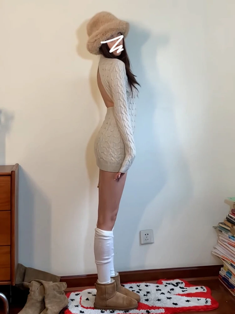 Nouvelle jupe moulante en maille rétro à col montant pour femme, idéale comme sous-vêtement de base, collection automne-hiver, motif floral doux et élégant.