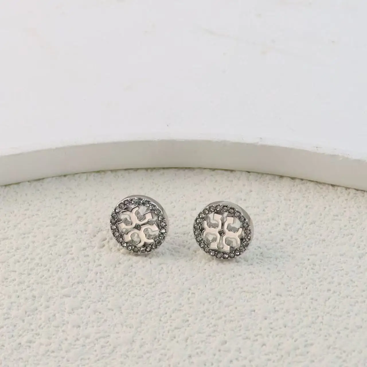 Qingdao Quality Factory handmade micro-studded with diamond fashion classic all-match earrings earrings