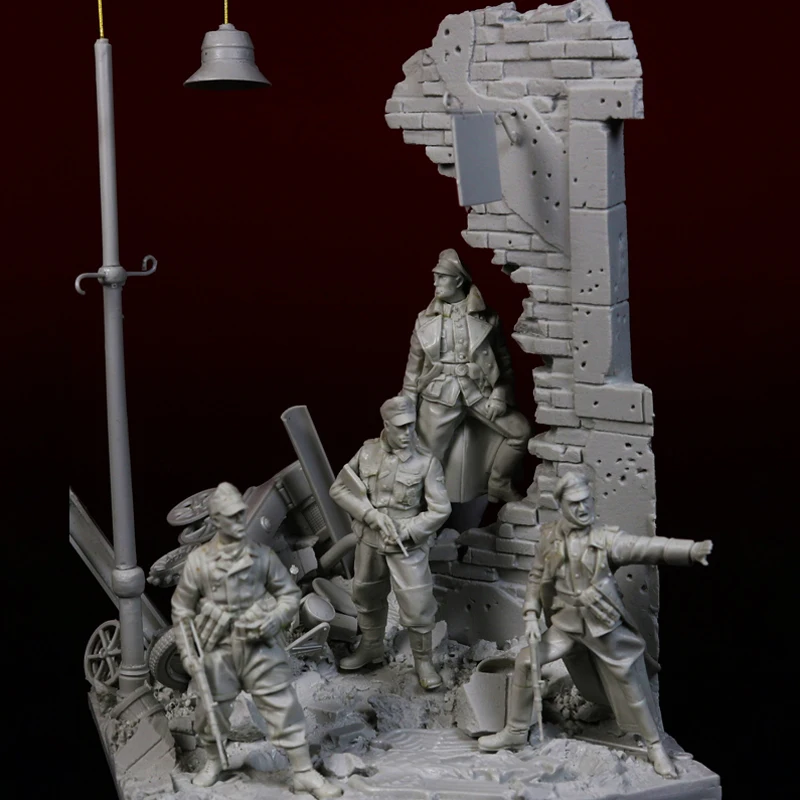 1/35 Resin Model Figure Kits GK , Four People,Including Scene,Military Theme,Unassembled And Unpainted,356J