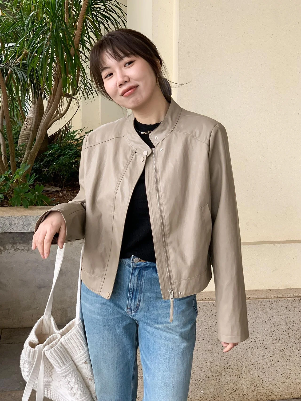 Casual Short Sleeveless PU Leather Jacket Women's Stand Collar Biker Coat Spring Summer Fashion Straight Cut Fit Zipper Closure