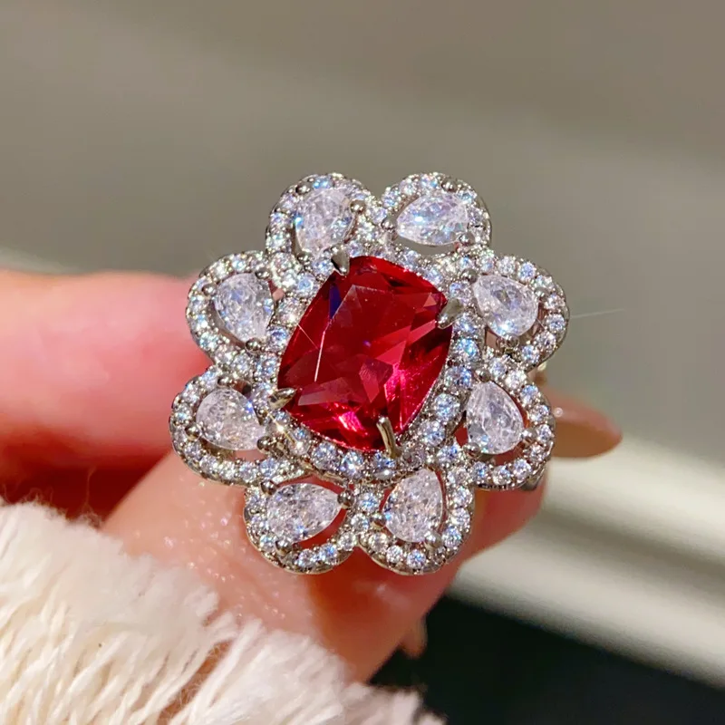 Flower Shape Red Cubic Zirconia Ring for Women Surrounded White Cubic Zirconia Daily Fashion Jewelry