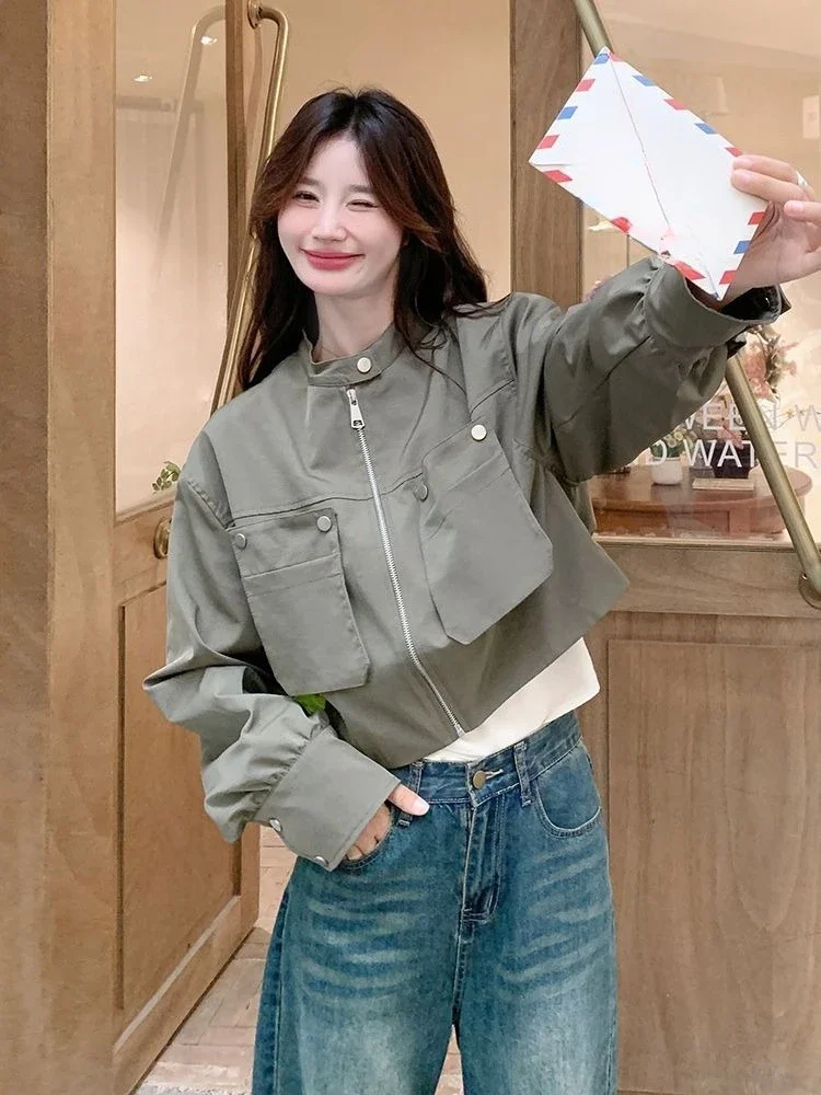 

2024, весенне-осенняя новая корейская шикарная зеленая короткая куртка-карго, женская повседневная одежда уникального дизайна