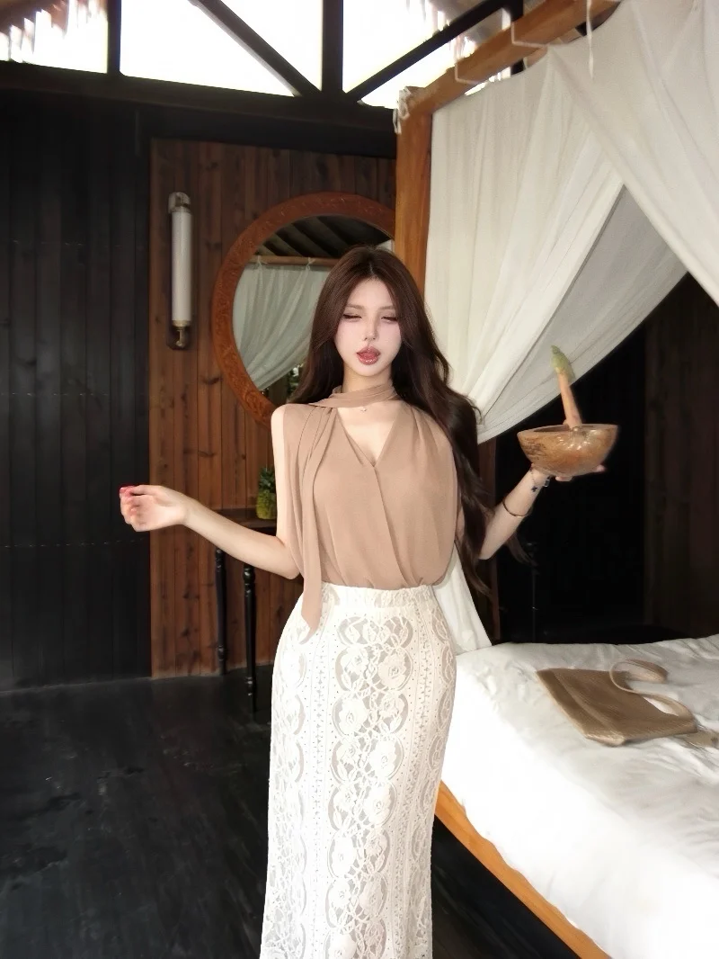 

Fashionable Lace Wrap V-Neck Sleeveless Vest And Skirt Two-Piece Set for Women High Waist Summer Outfit Commute Style