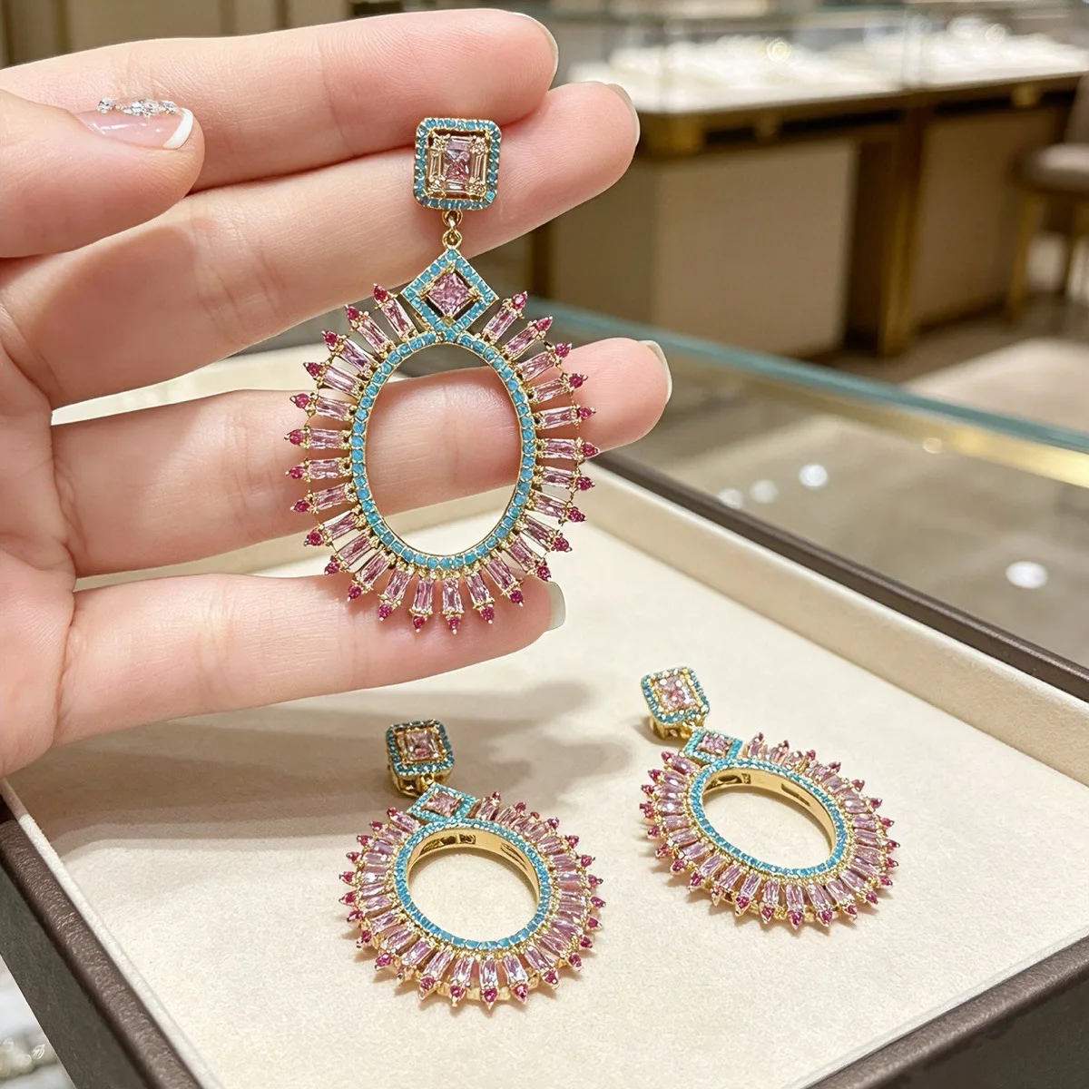 

Модные элегантные серьги-подвески с микроинкрустацией цирконием, геометрической овальной формы, для женщин, роскошные, высококачественные, ювелирные украшения