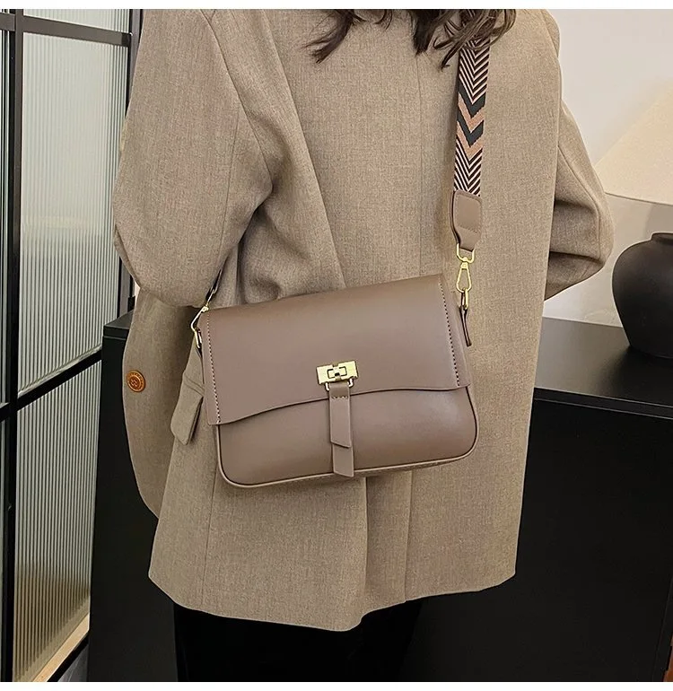 

​​New 2025 Vintage Crossbody Bag - Stylish Shoulder Purse, Lightweight & Spacious, Perfect for Daily Commute & Travel​​