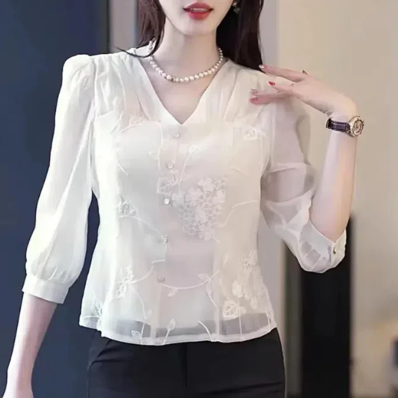 2024 Women's Clothing Summer Pullovers V-Neck Three Quarter Commuter Trendy Embroidery Solid Color High End Western StyleTops