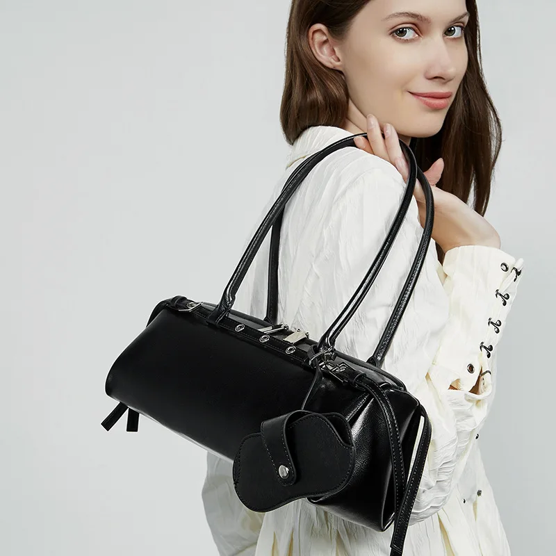 2026 New Niche Vintage Handbags Women Stylish Genuine Leather Shoulder Bags Female Street Style Solid Color Long Bag