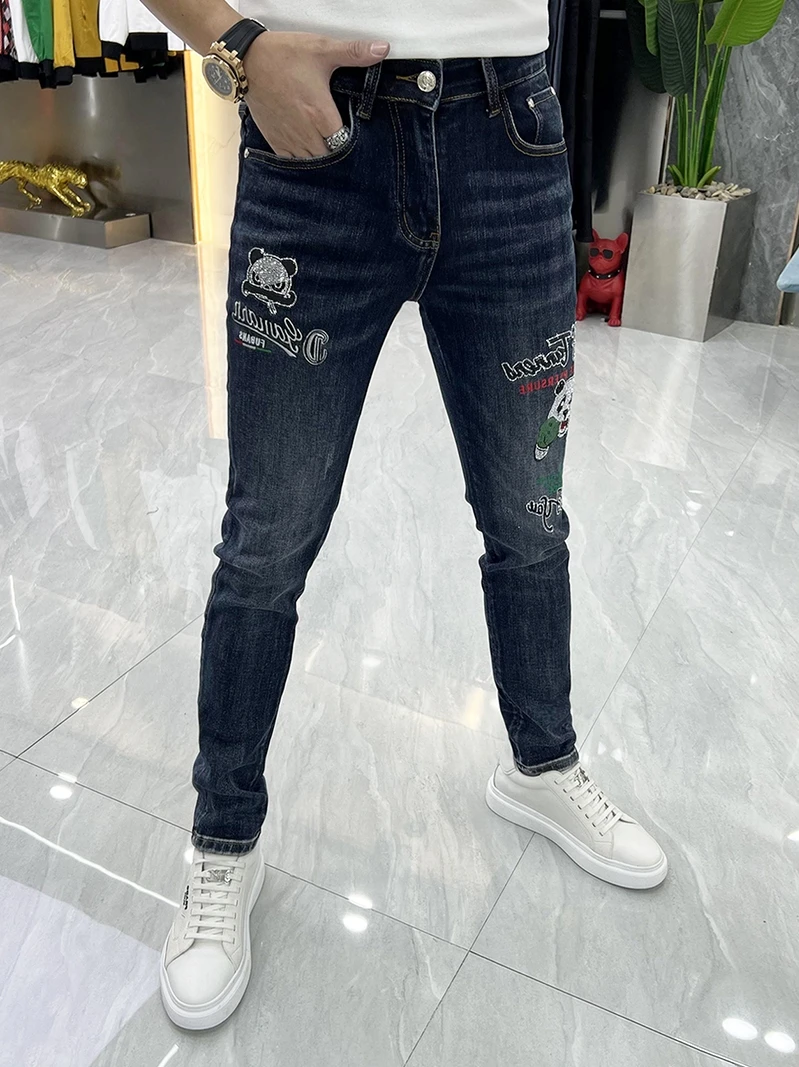 

Fashionable Washed Slim Fit Men's Jeans Bear Rhinestone Casual Long Pants Autumn Season Youth Trendy Straight Leg Jeans