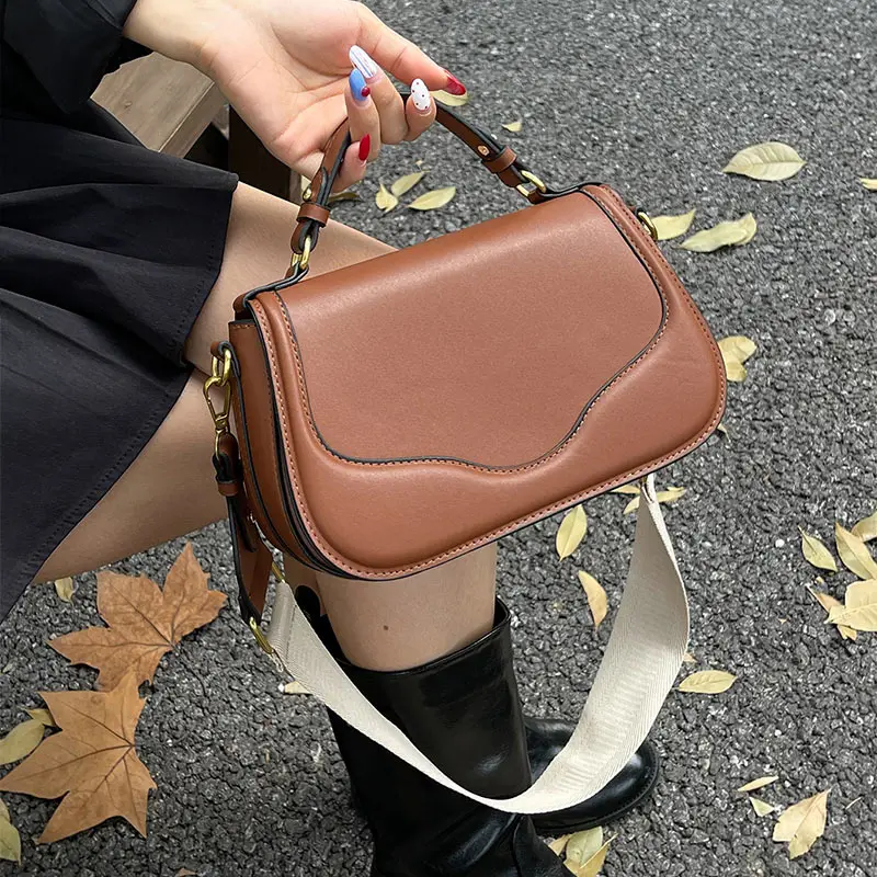 

Брендовая модная сумка через плечо с широким плечевым ремнем и клапаном, сумка через плечо с регулируемым плечевым ремнем, сумка в форме искусственной кожи, высококачественная простая сумка