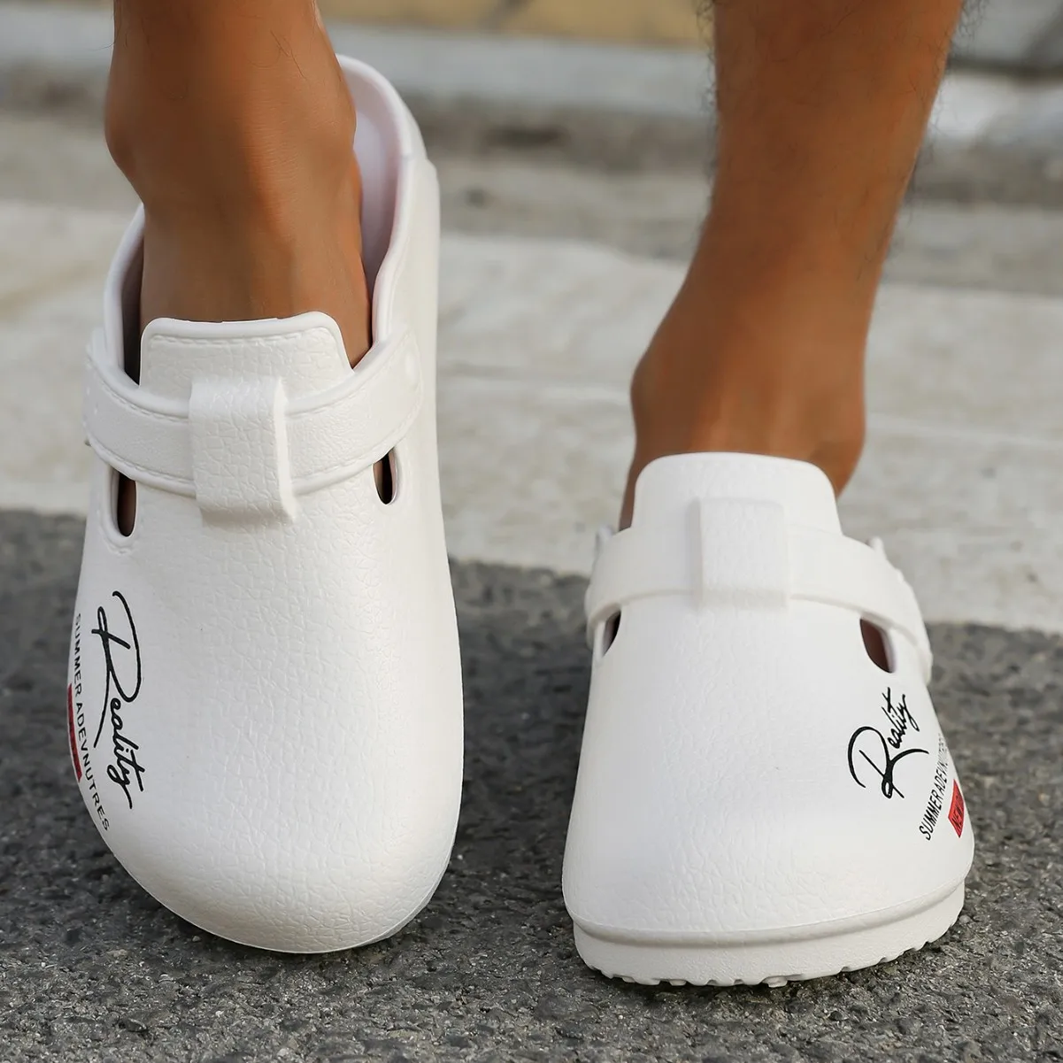 

Close Toe Light Weight Indoor Street Slippers For Women Men Summer House Shoes Soft EVA Couples Daily Lazy Mulers Leisure Clogs