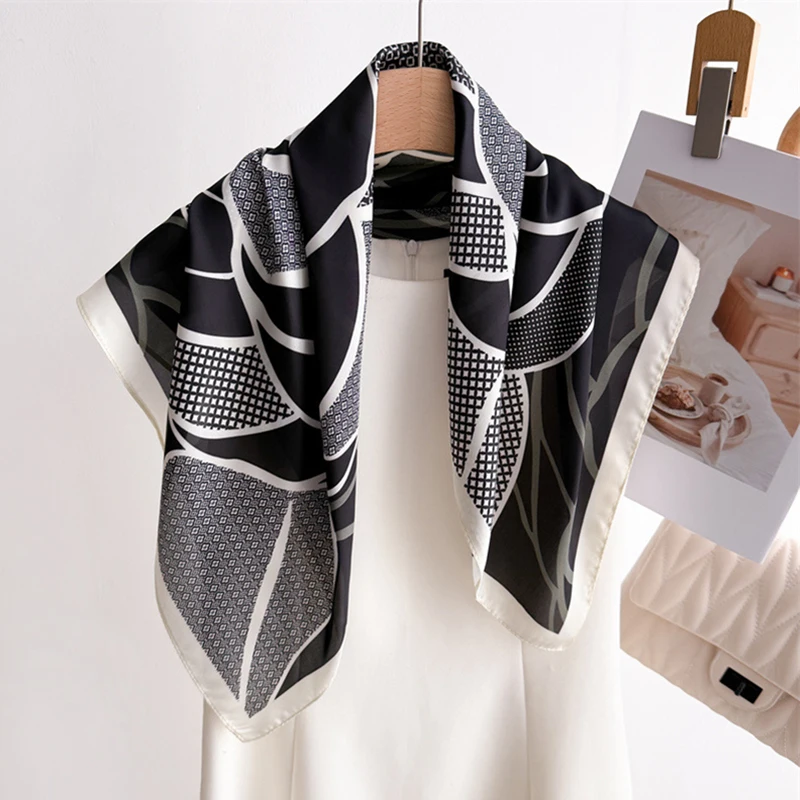 Luxus Satin Schals Quadrat Schal Koreanische Mode Kopftuch Rose Print Schals Bandana Wraps Schal Dekoration Schal 70*70CM