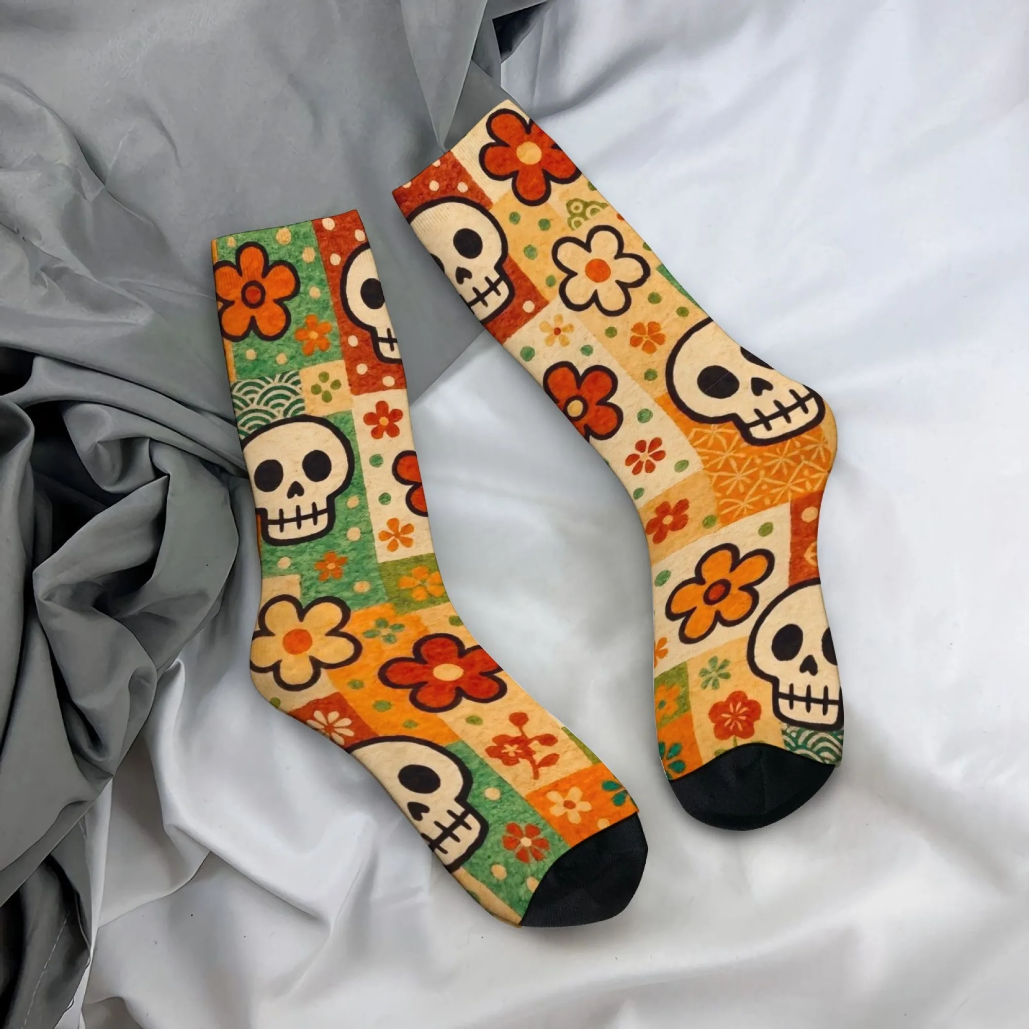 Retro patchwork ghost flower skull print men's socks, novel, comfortable, breathable, non-slip socks, fun gift for crazy parties