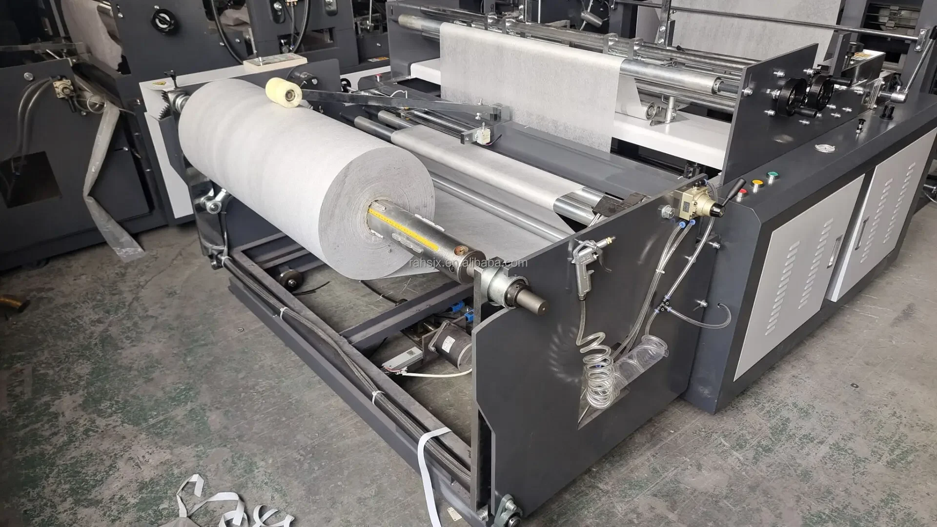 WFB-600B Automatic non woven fabric T-shirt carry bag ultrasonic sealing cold cutting machine