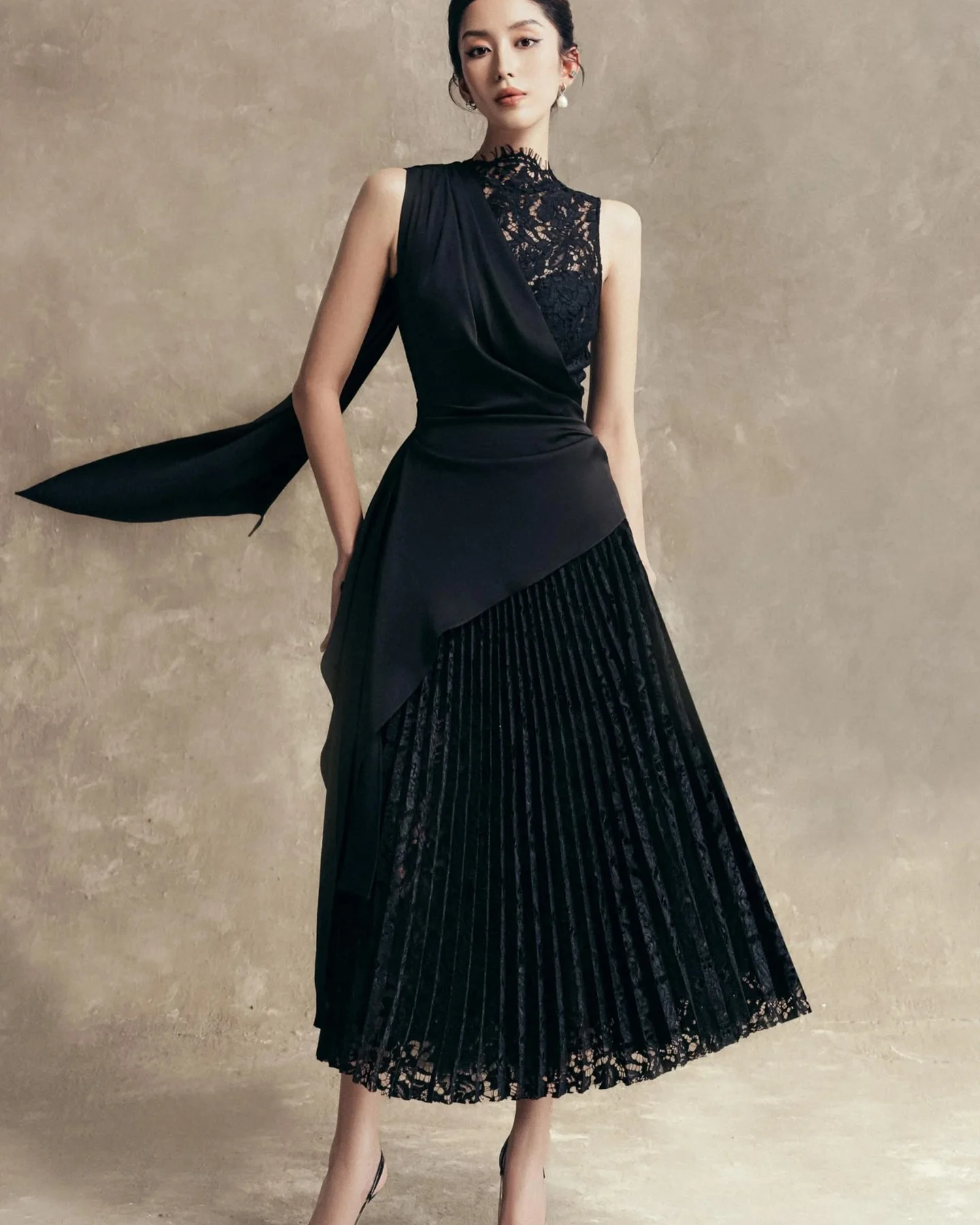 

Customized Classic Crew Neck Jersey Sleeveless Evening Dresses Temperament Lace Pleats Black Vestido De Festa Vestido De Noche