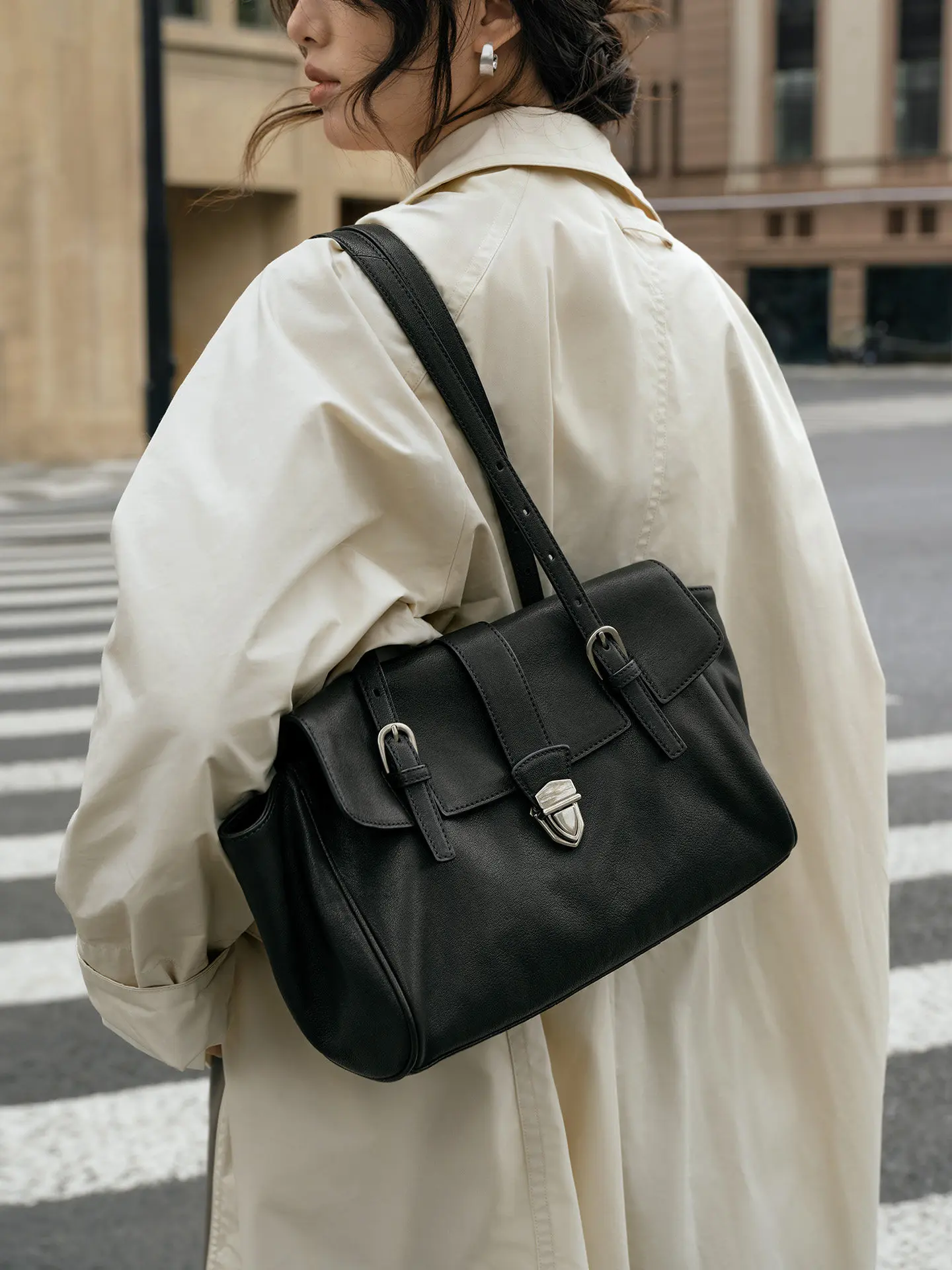 Senior Sense Vegetable-Tanned Cowhide Handbag For Women 2026 New Casual Retro Commuter Handbag Genuine Leather Shoulder Bag