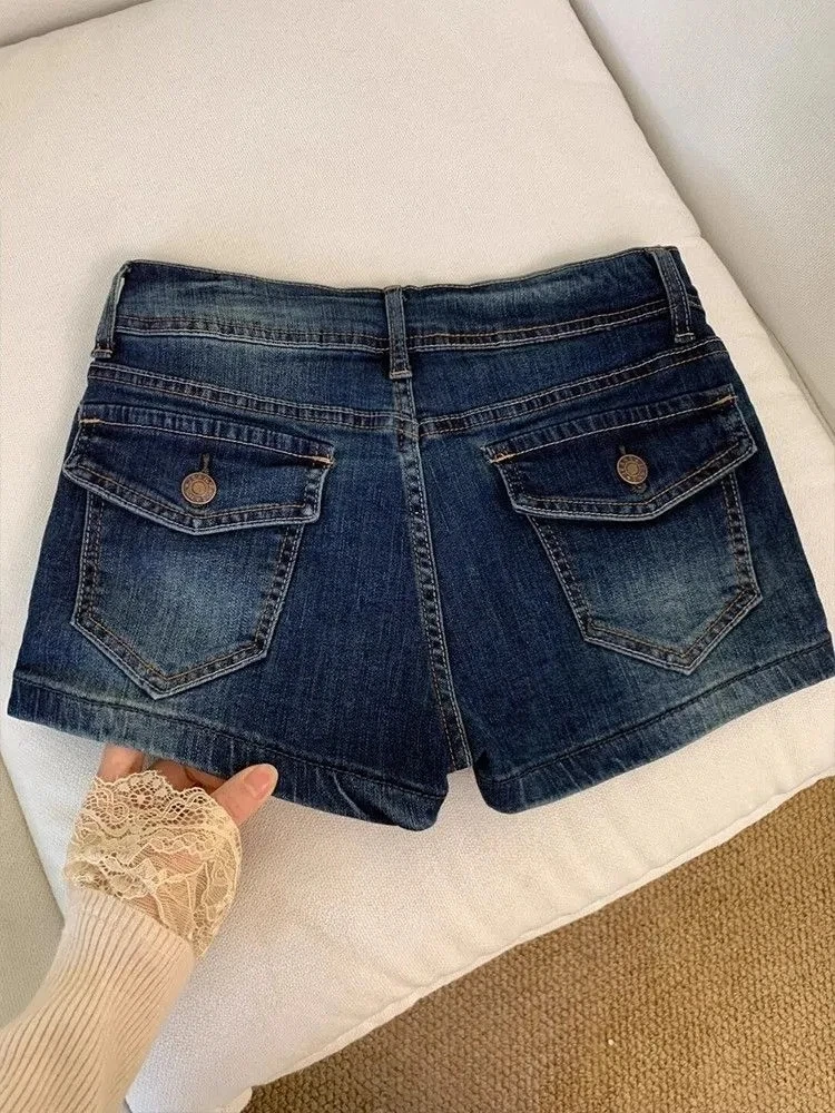 Retro Lage Taille Diepblauwe Denim Shorts Vrouwen Zomer Sexy Alle Match Jean Shorts Broek Meisje Hot Vintage Streetwear Bodems 2025