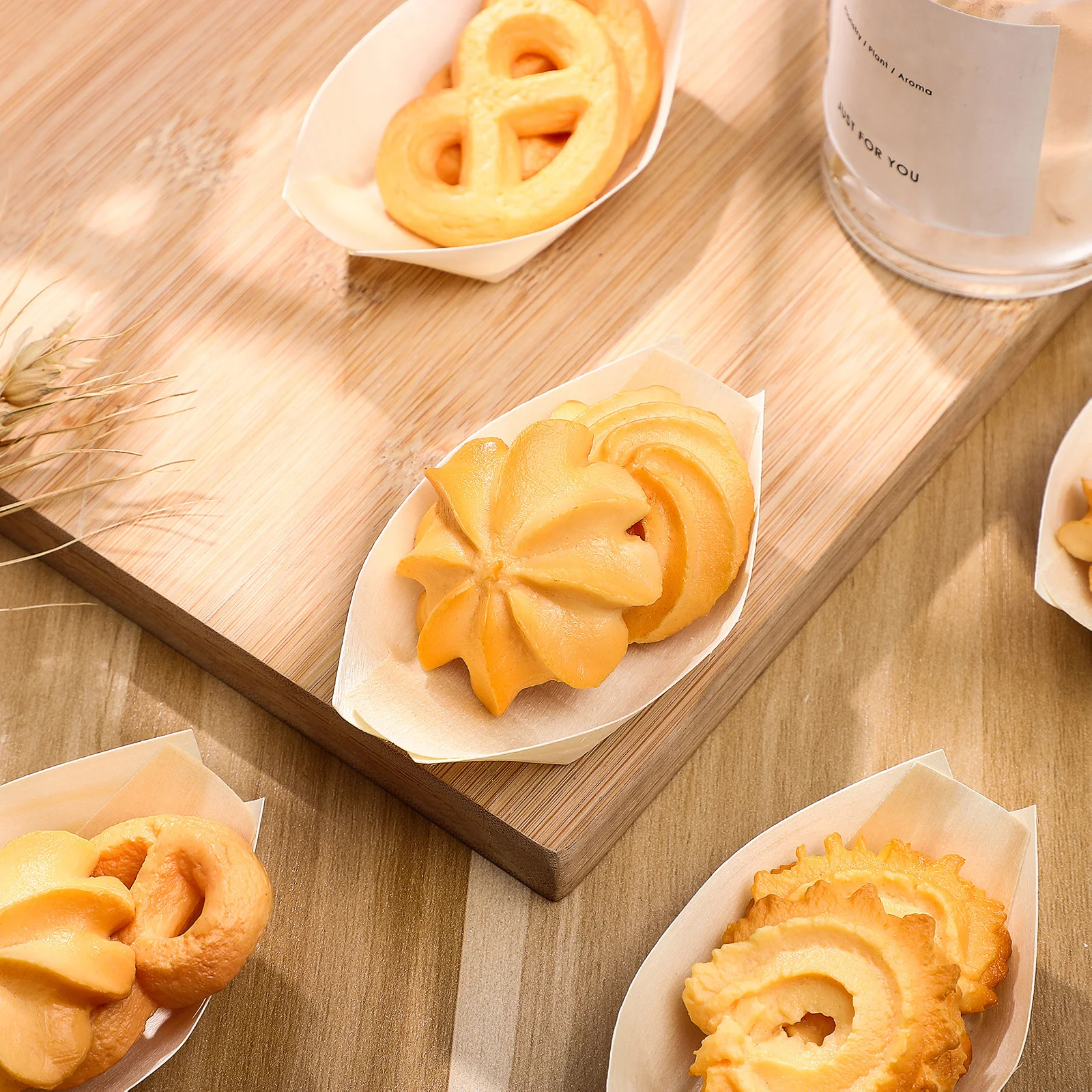 

100 pcs Sushi Wood Boat Tray Disposable Serving Plate For Sushi Sashimi Snacks Salads Buffet Party Takeaway Food Container