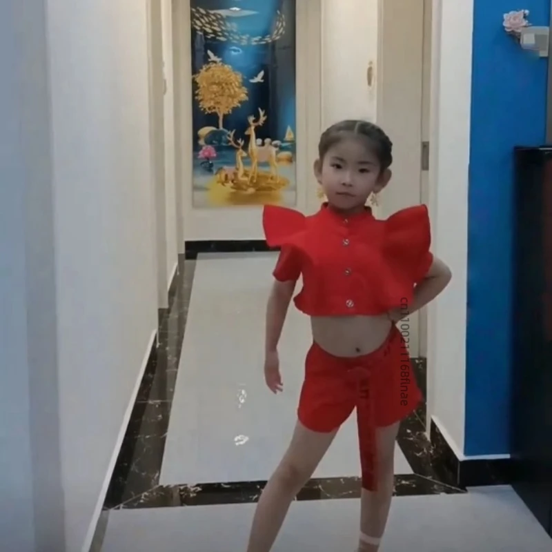Costume hip-hop da ballo di strada estivo per ragazze Top e pantaloncini con cintura Costume da spettacolo teatrale per danza jazz per nuova ragazza
