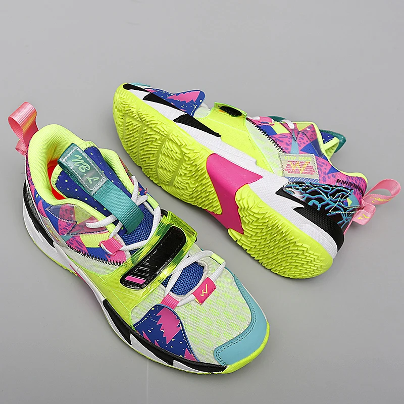 

Men Basketball Shoes Comfortable Soft Lace Up High Top Durable Non Slip Cushioned Breathable Suitable for Young People Sneakers