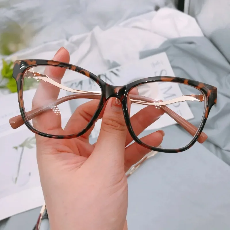 Blue Light Blocking Glasses Cat Eye Color Block Metal Frame Clear Lens Computer Glasses Spectacles for Women Oculos Glasses Men