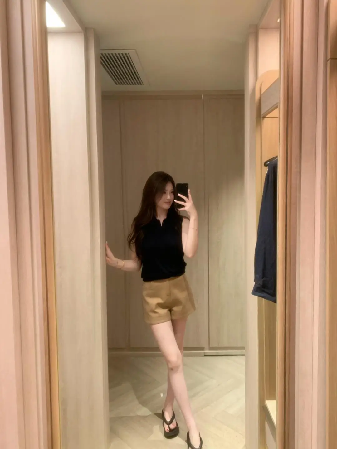 เสื้อสเวตเตอร์ถักคอวีสไตล์เกาหลีสำหรับผู้หญิง ใส่สบาย ทรงเข้ารูป แฟชั่นฤดูร้อน เนื้อผ้านุ่มปานกลาง