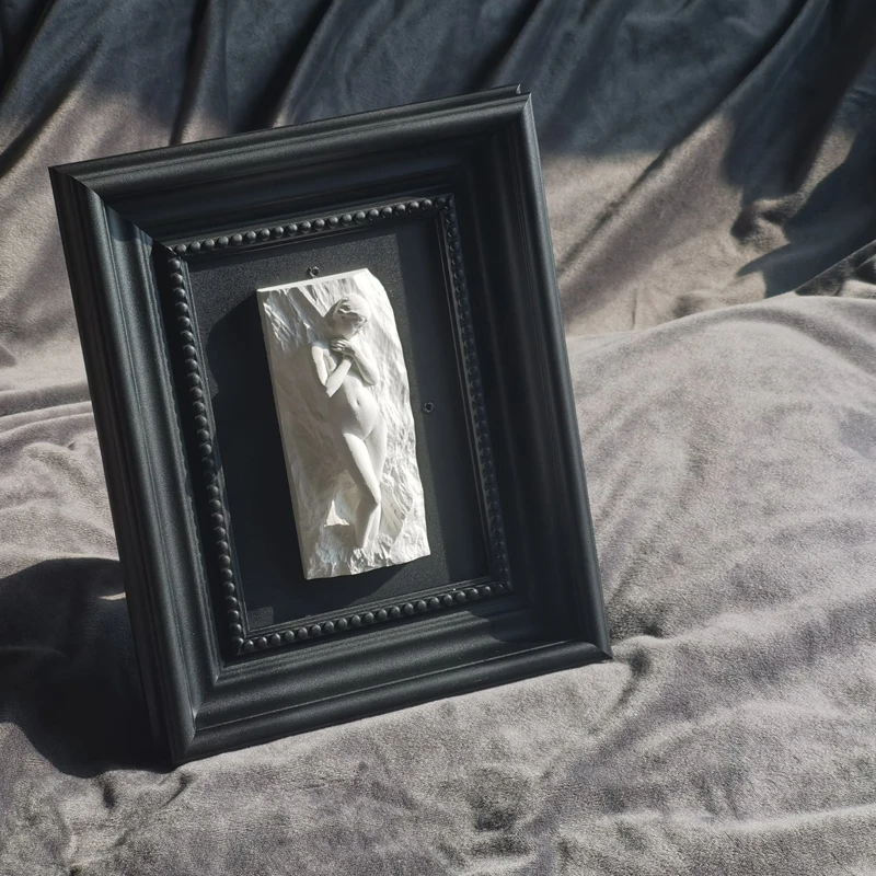 Three-dimensional Relief Sculpture Decorative Nude Abstract Portrait Photo Frame Background Wall Decoration
