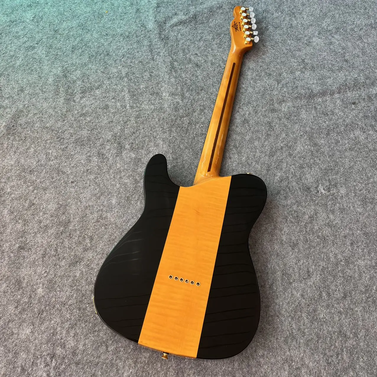 The high quality basswood Body maple neck custom 6 string Guitars the telecast-er style figure Guitar electric guitars VBVZDBV