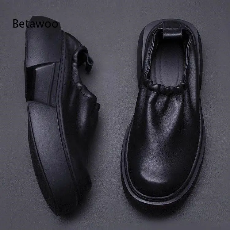 Schwarz-weiße, urban-orientierte Freizeitschuhe für die Straße