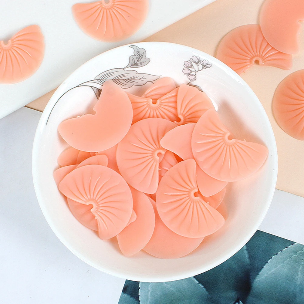 24 ชิ้นรุ่นเลียนแบบชิปช็อคโกแลตอาหารเทียมเค้กปลอมสีชมพูอุปกรณ์ประกอบฉากสําหรับแสดงขนม