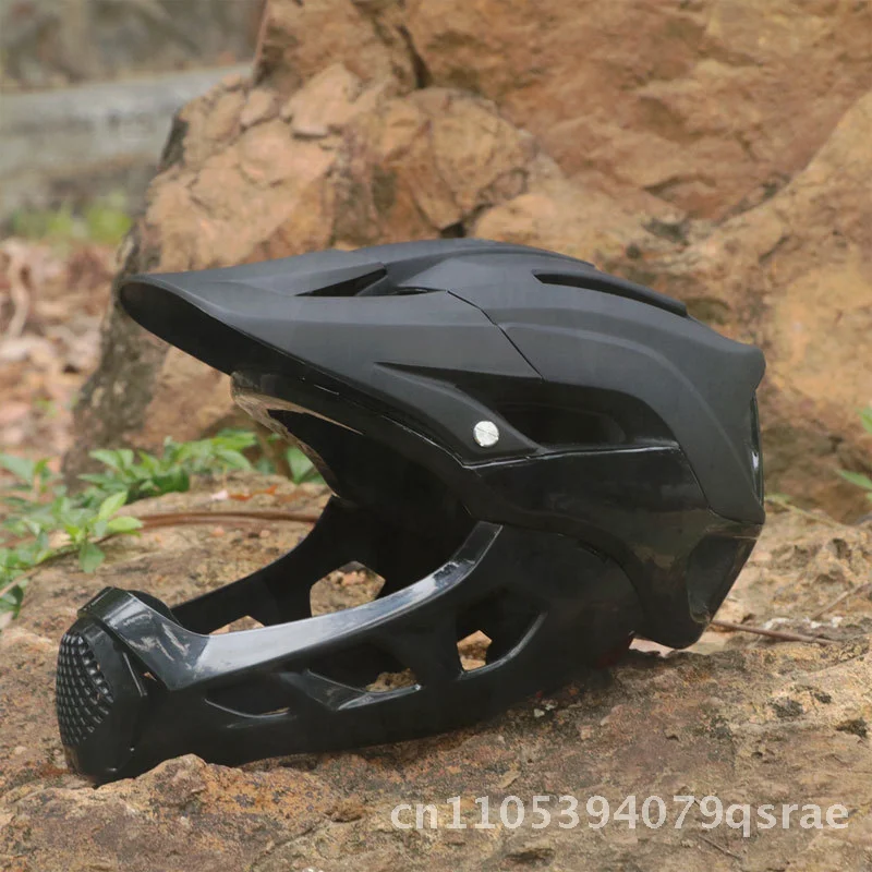 Men's Unisex Full Helmet One-Piece Riding Hat for Mountain Road Bike Sports Camouflage PC Shell with EPS inside L 54-60