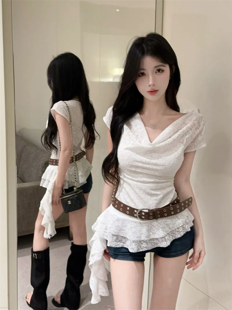 

Повседневная универсальная женская футболка с кружевной отделкой и поясом на талии, с коротким рукавом, летняя модная одежда в нежном стиле для прогулок по городу, подходит для 18-24 лет...
