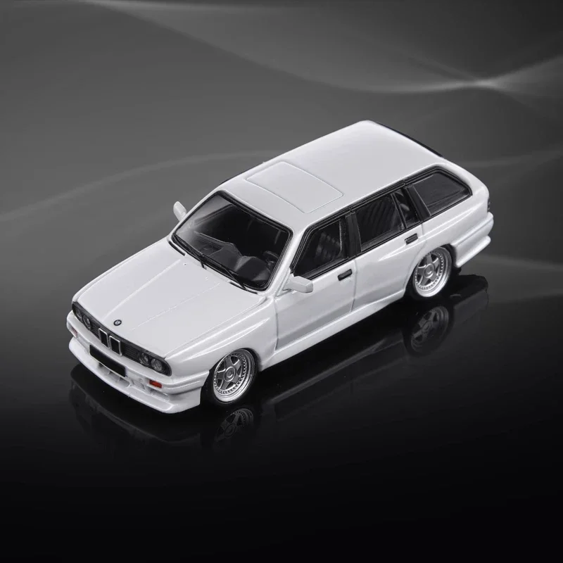 Sterfelijke schaal 1/64 BMW E30 WAGON Limited Edition legering speelgoed motorvoertuig gegoten metalen model geschenken