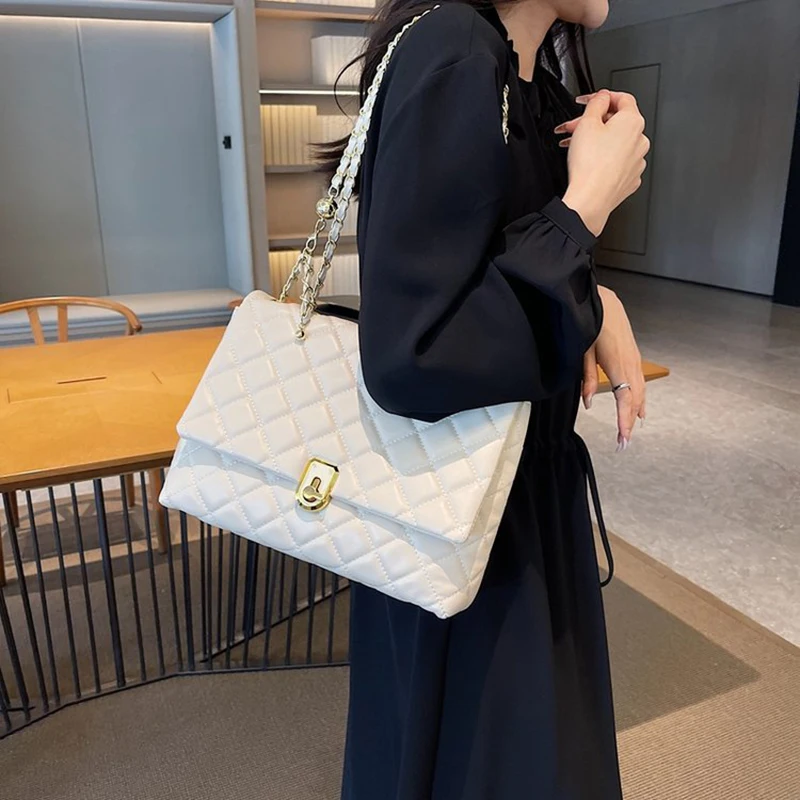 

Quilted Large Chain Shoulder Bags For Women 2024 Luxury Designer Crossbody Bags PU Leather Ladies Handbags Black White Beige