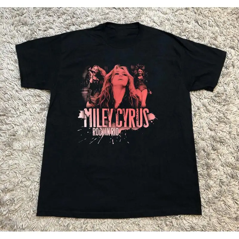 Черная хлопковая футболка Miley Cyrus всех размеров S 5XL для фанатов в стиле ретро Hc105 Черная хлопковая футболка Miley Cyrus всех размеров S 5XL для фанатов в стиле ретро Hc105