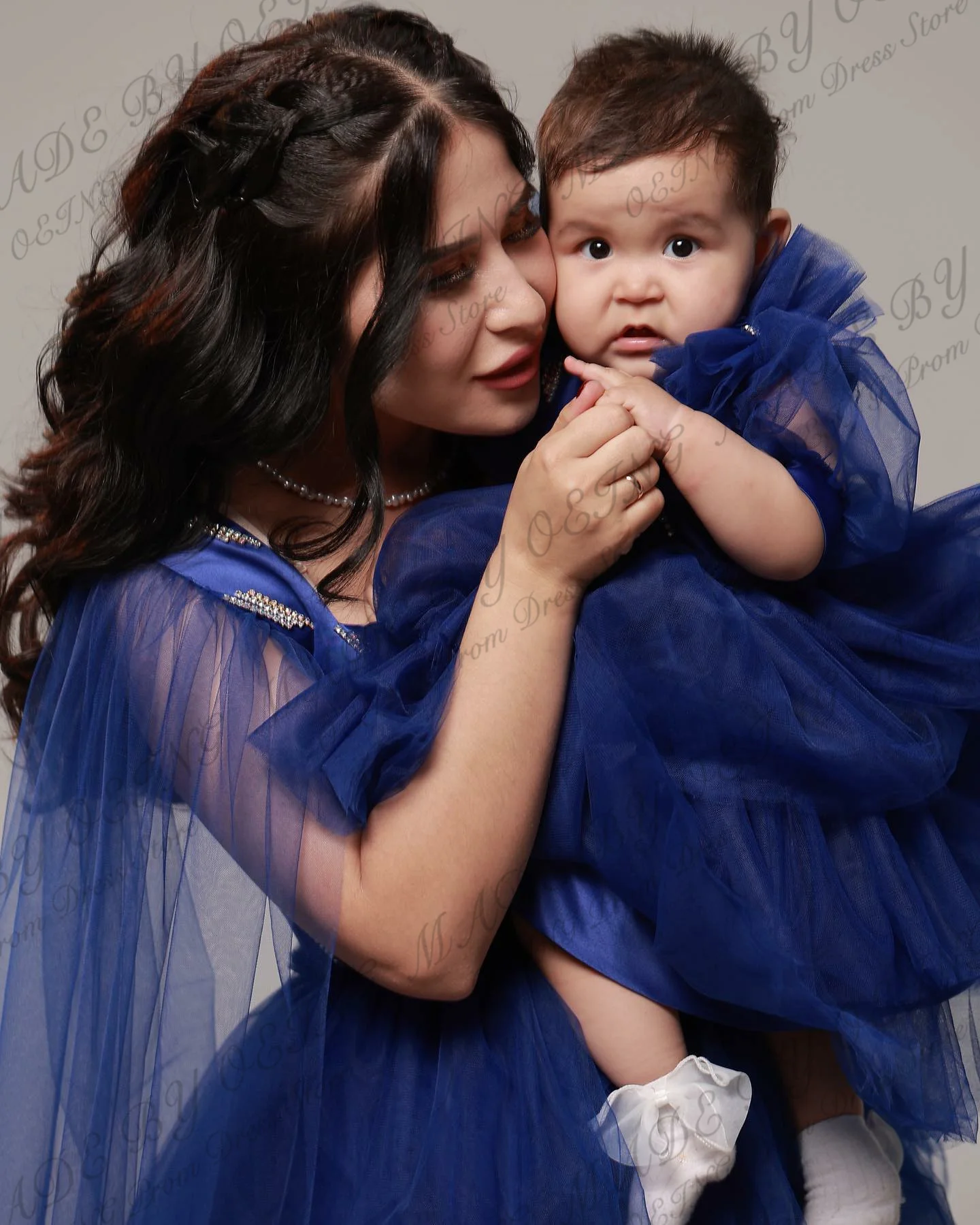 OEING Fashion Royal Blue Mother And Daughter Prom Dress For Photo Shoot Dubai ArabiaLong Mother And Kids Party Night Gowns