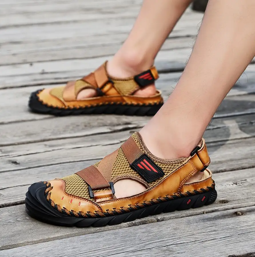 Summer Breathable Men’s Beach Leather Designer Slippers Non-Slip Mule Luxury Roma Gladiator Sandals Men Casual Flip Flops New