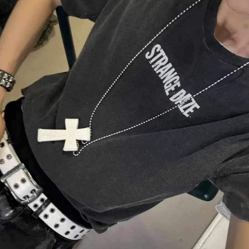 Y2K Kreuz-Acryl-Kartenhalter, tragbarer Halsketten-Stil, Ausweishülle mit Perlenkette, süßer Hip-Hop-Taschenanhänger – Detail 10