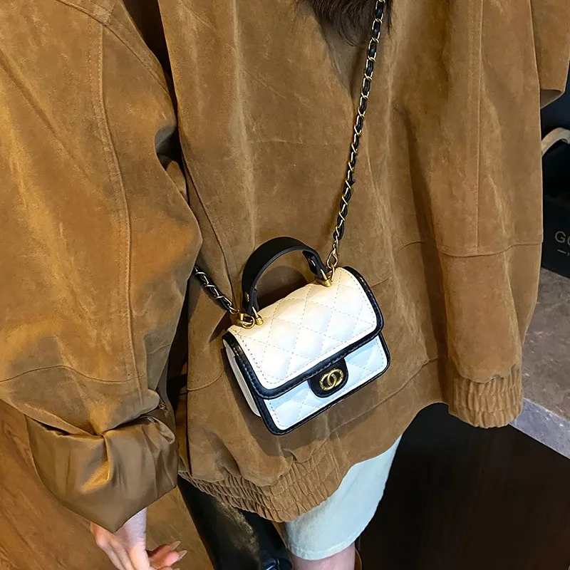 

Роскошная брендовая сумка через плечо из элегантной кожи для женщин, регулируемый ремешок-цепочка и надежная застежка, идеально подходит для путешествий