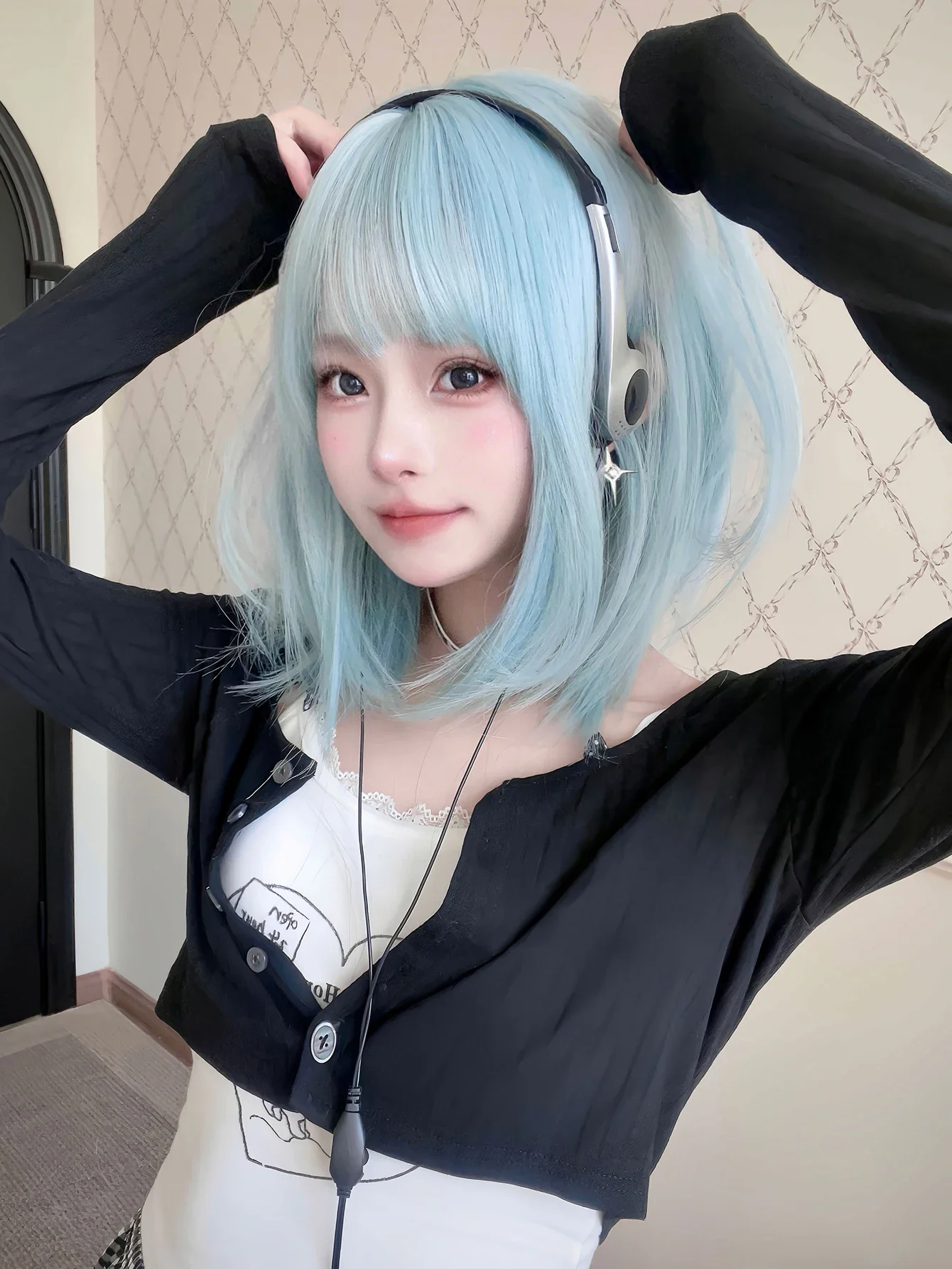 16Inch Ice Blue Color Synthetic Lolita Wig With Bang Medium Natural Straight Hair Wigs for Women Daily Cosplay Heat Resistant