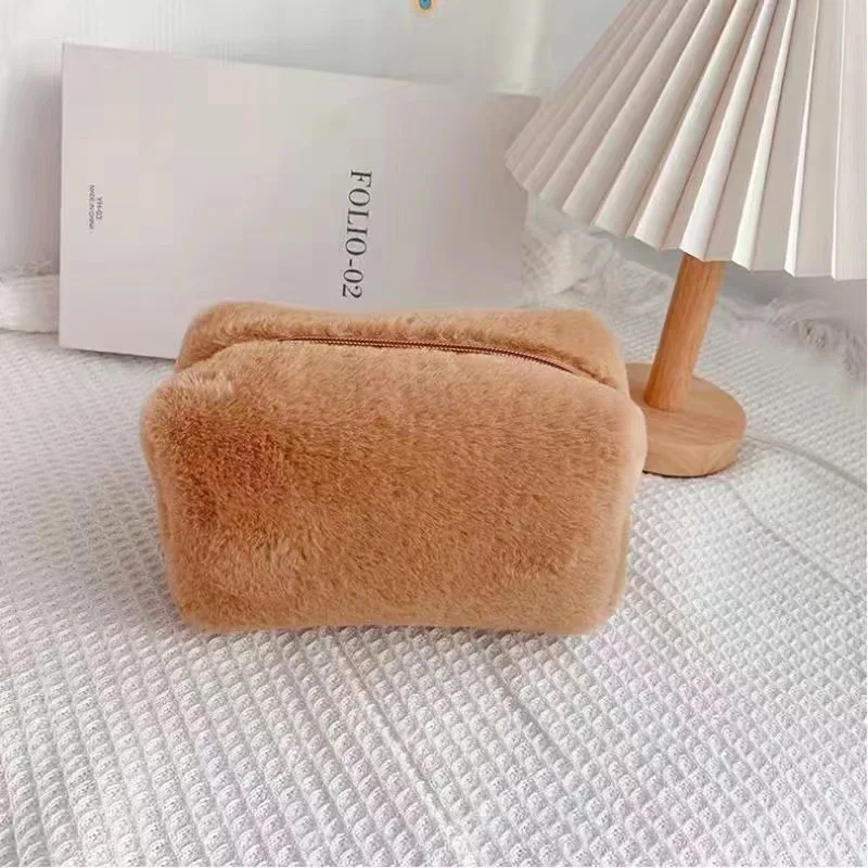 Plush Makeup Bag Macaron Sweet Large Capacity Storage Bag High Appearance Bag 18X10X10cm