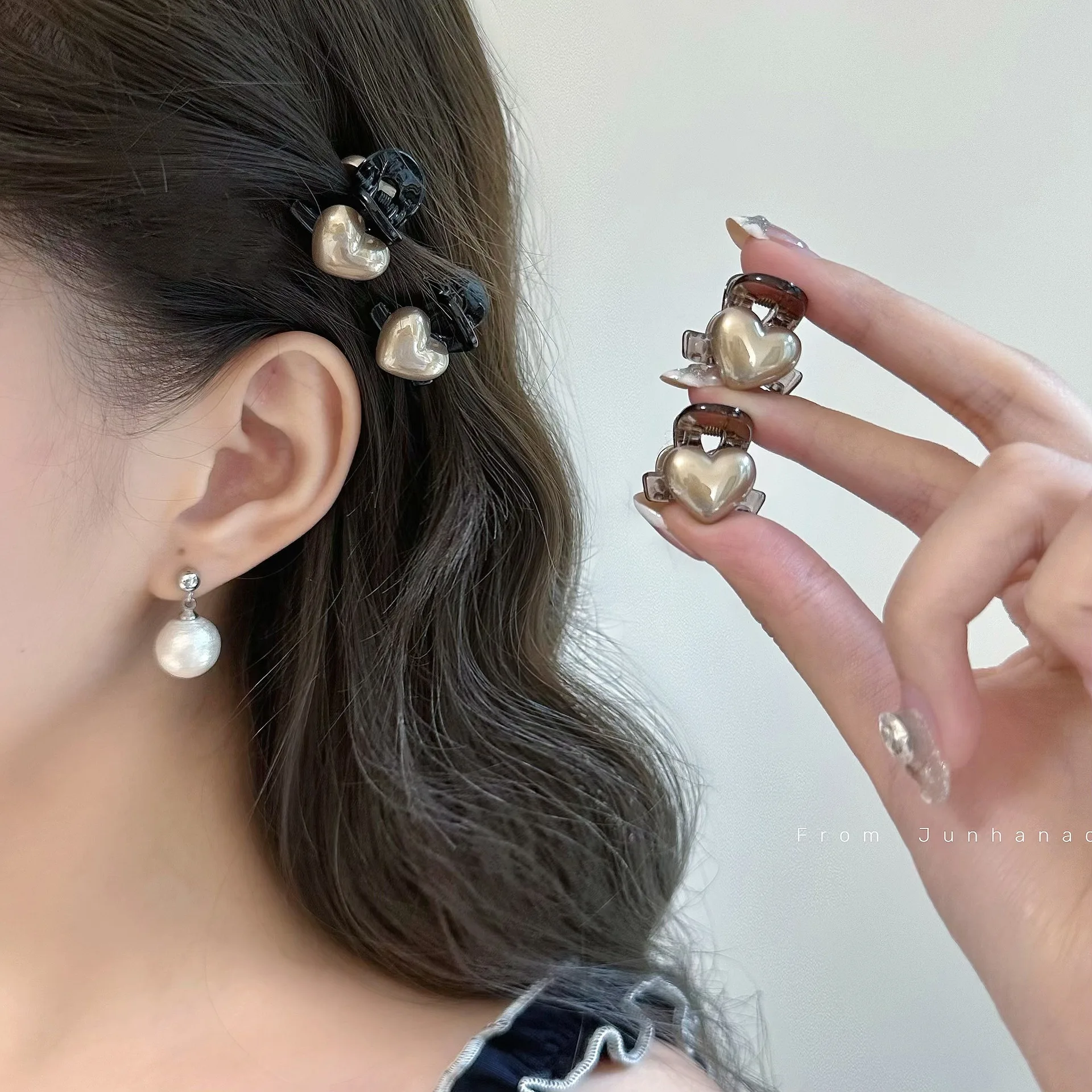 

Маленький размер, жемчужный коготь для волос в форме сердца в форме сердца, корейская голова принцессы, милый зажим для волос, челка на лбу, боковой зажим, сломанный зажим для волос