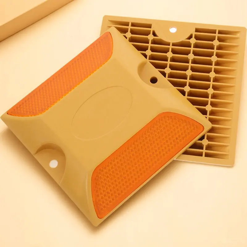 

2 шт. пластиковые дорожные маркеры-катафоты, светоотражающие знаки для безопасности на подъездных путях, дорожные отражатели, указатели для автомагистралей