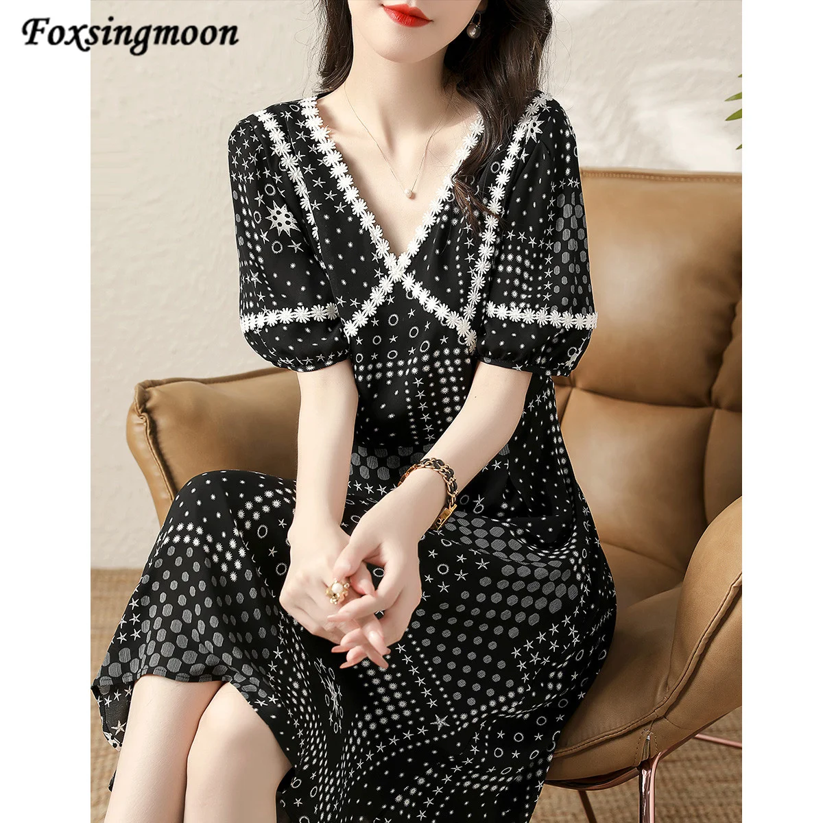

Women's Black Floral Print Dress Female Casual V-Neck Short-Sleeved Puff Sleeves A-line Beach Long Robe Summer Fashion 2022