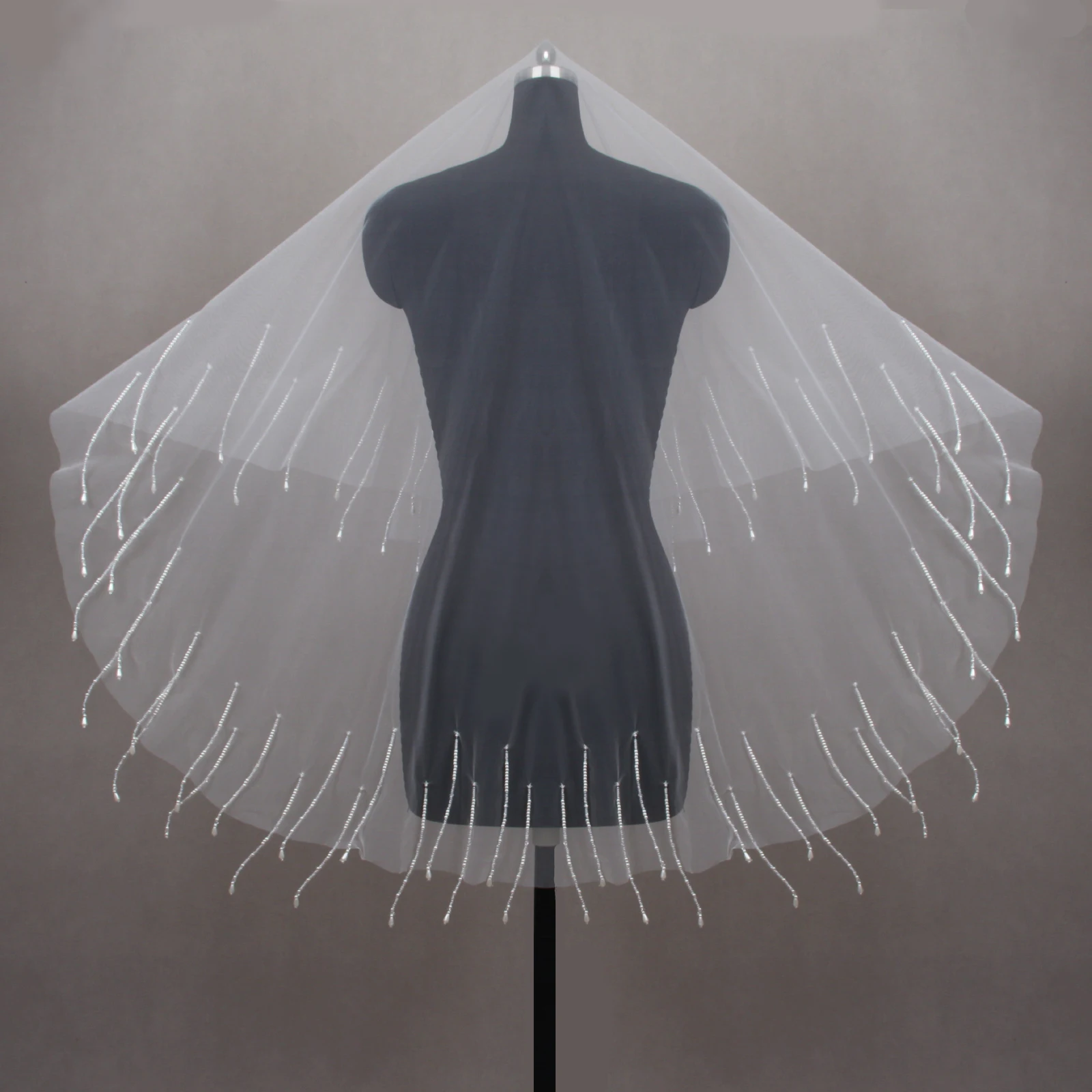 صورة مادية لحجاب يغطي الوجه بشرابة العروس مع لآلئ وكبيرة صغيرة وكبيرة ومزودة بالكريستال G44 مخيط يدويًا