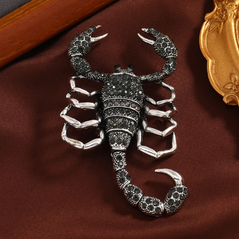 Morkopela Fashion Jewelry Wholesale Gray Rhinestone Scorpions Brooch Pin for Men Vivid Scorpion Collar Brooches Dress Decoration