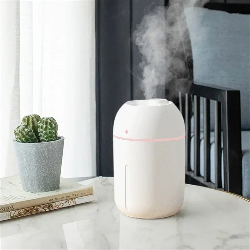 Vehicle mounted household water replenishing spray humidifier Office household small silent desktop humidifie