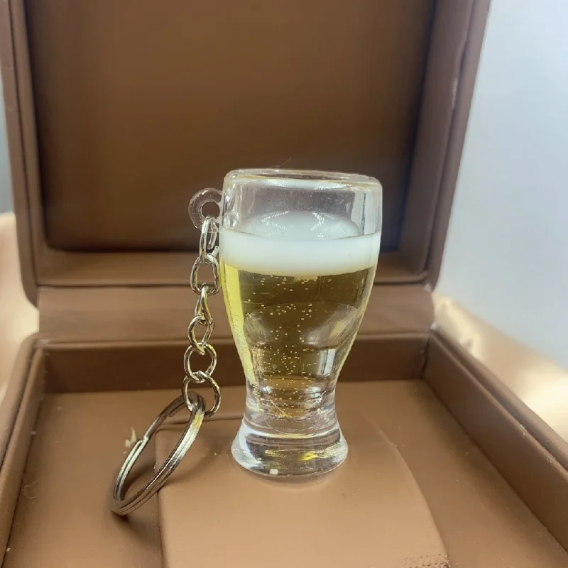 New Simulation Beer Mug Keychain Unisex Light Yellow Gold Color Fashion Couples Bag Pendant Wholesale Key Chains