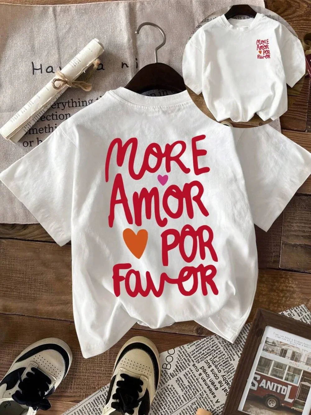 تي شيرت نسائي برسومات قلب الحب كاجوال برقبة دائرية وأكمام قصيرة وبساطة إبداعية للصيف والربيع