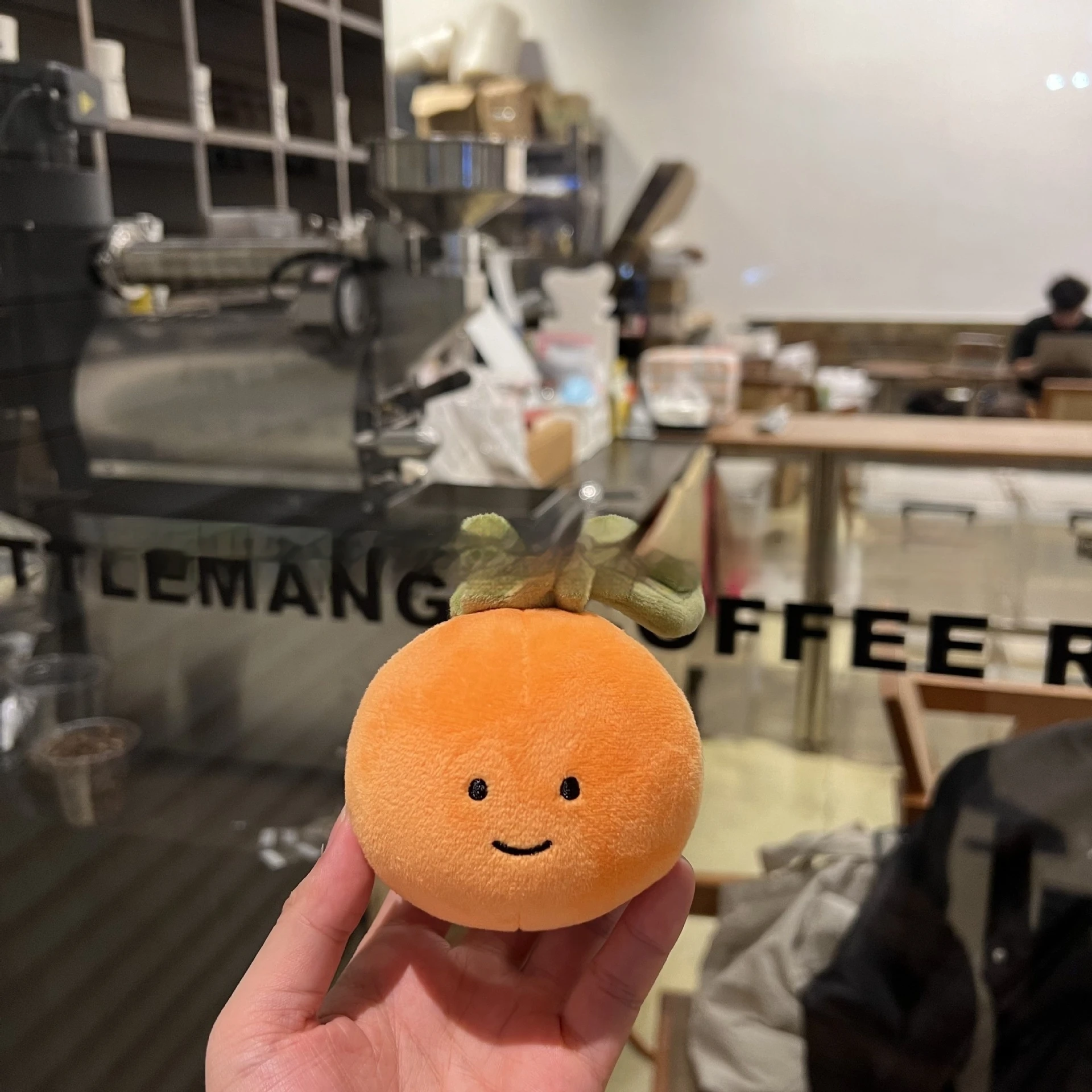 

Fun Citrus Orange Plush Toy Cute Fruit Character with Backpack Clip Keychain Soft Stuffed Doll Gift for Kids Students and Girls