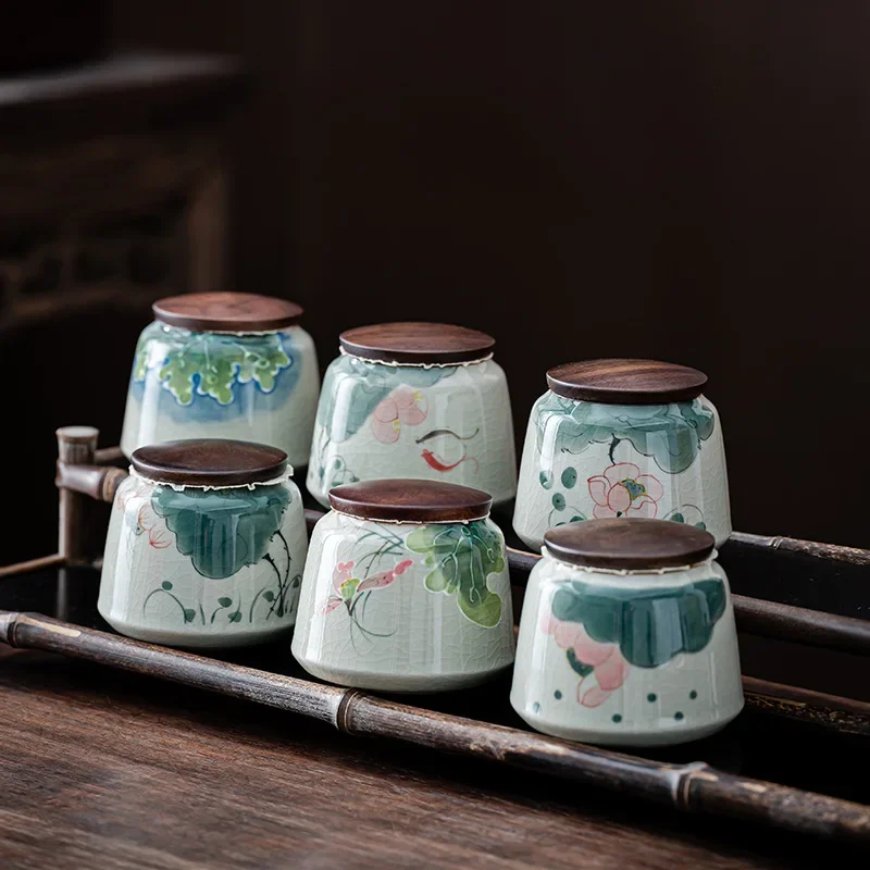 

Контейнер для чая с лотосом ручной росписи, 200 мл